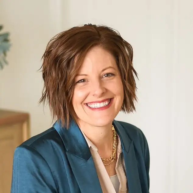 Christa  Larson, therapist